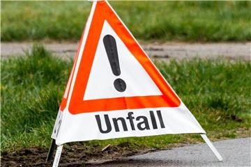 Ein Unfall bei einer privaten Fahrt kann unter gewissen Umständen auch als Arbeitsunfall angesehen werden. Foto: Armin Weigel