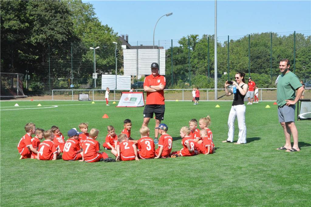 Einweihung des Kunstrasenplatzes des FC RW Dorsten