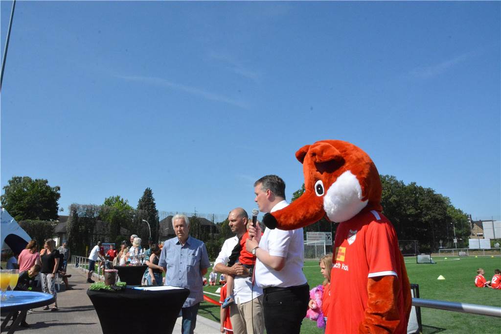 Einweihung des Kunstrasenplatzes des FC RW Dorsten