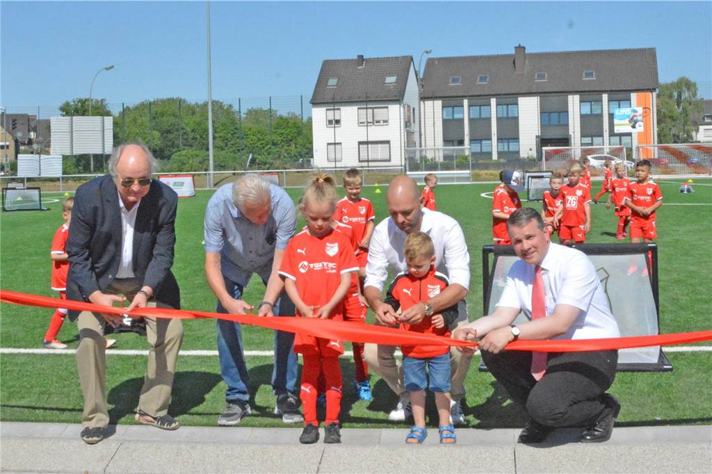 Einweihung des Kunstrasenplatzes des FC RW Dorsten