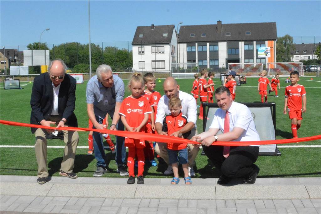 Einweihung des Kunstrasenplatzes des FC RW Dorsten