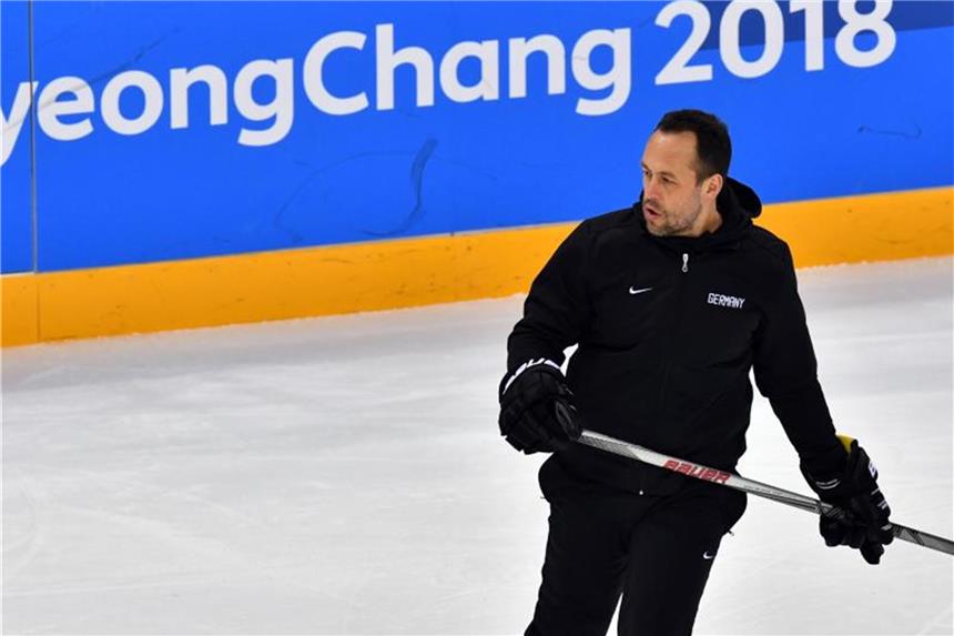 DEB-Team nach Silber: WM-Medaille wäre „unrealistisch“ Eishockey-Bundestrainer Marco Sturm warnt vor zu hohen Erwartungen bei der WM. Foto: Peter Kneffel