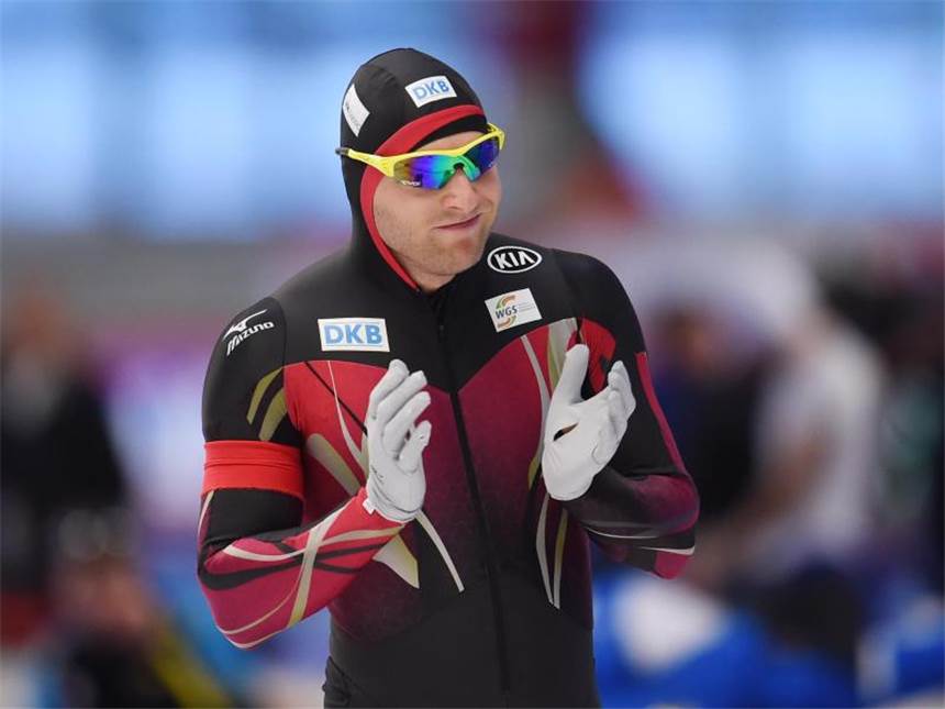 Hoffnung bei Nico Ihle: Durch die Hintertür zur WM? Eisschnellläufer Nico Ihle will noch zur WM. Foto: Tobias Hase