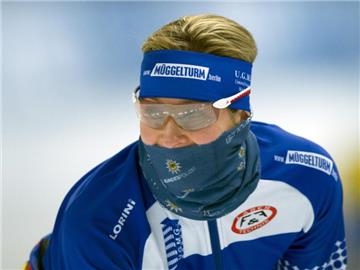 Eisschnellläuferin Claudia Pechstein musste zwei Tagen mit dem Training aussetzen. Foto: Soeren Stache