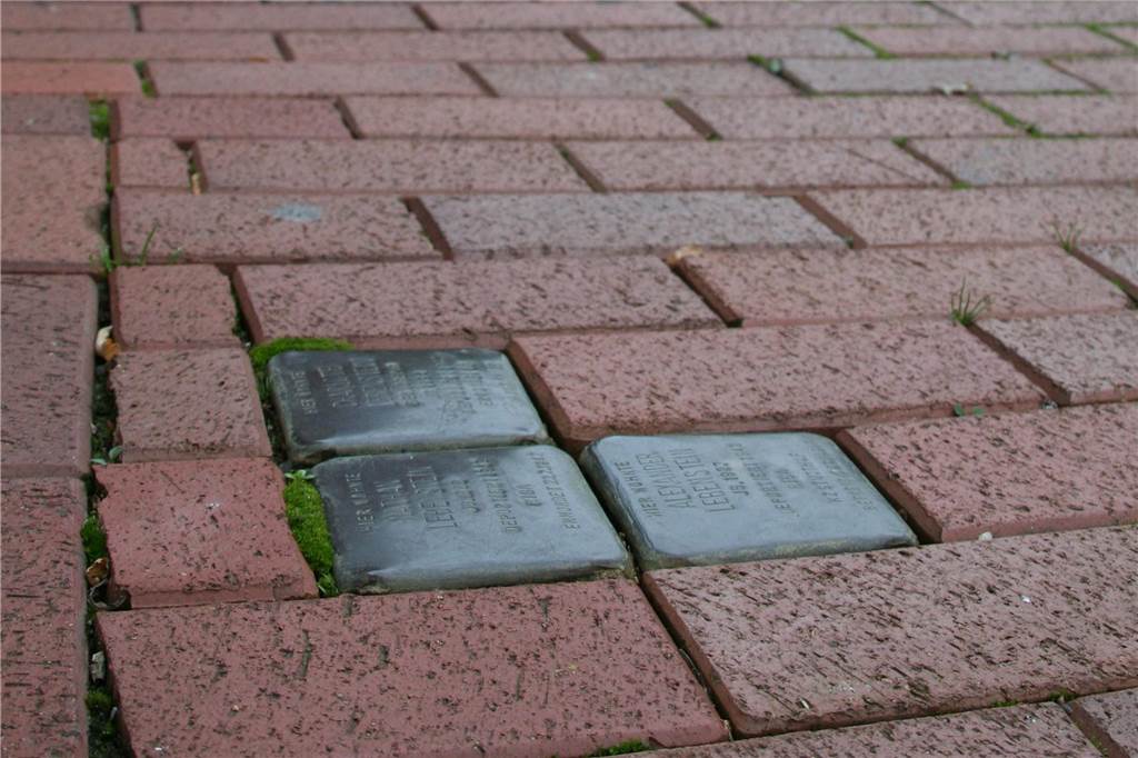Ausgelöschtes jüdisches Leben: Nur steinerne Zeugen sind geblieben Elf Stolpersteine des Künstlers Günter Demnig, die in vielen Ländern an das Schicksal der Juden in einer Stadt erinnern, wurden auch in Haltern verlegt.
