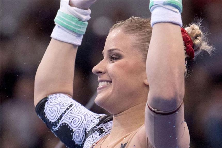 Große Kasse für Eli Seitz: Fast 40.000 Euro im Turn-Weltcup Elisabeth Seitz hat beim Final-Turnier in Tokio zum zweiten Mal den Turn-Weltcup im Mehrkampf gewonnen. Foto: Marijan Murat