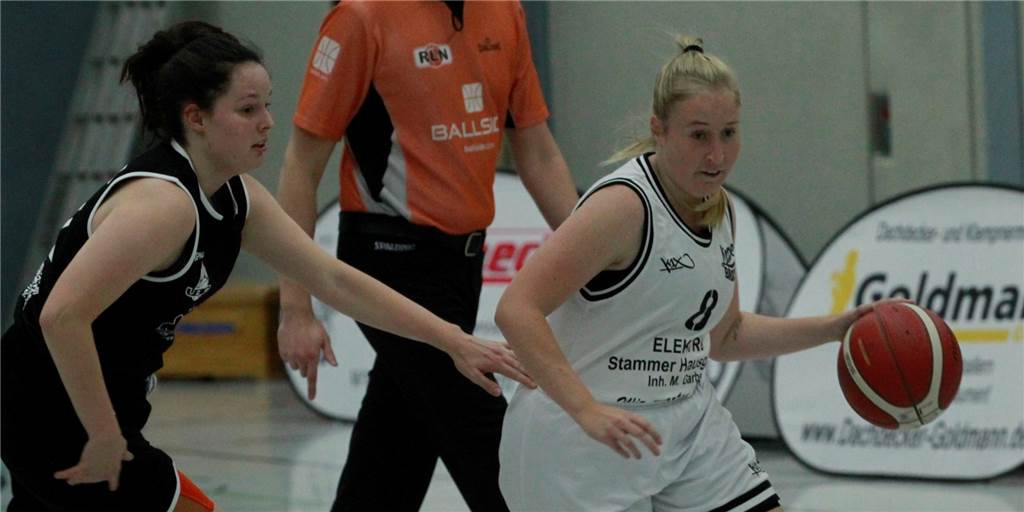 Basketball-Pause: Kapitänin der LippeBaskets erwartet Nachwuchs – „Mein Team vermisst mich!“ Elisabeth Spiegelhauer am Ball: Auf solche Situationen müssen die LippeBaskets noch für einige Zeit verzichten.