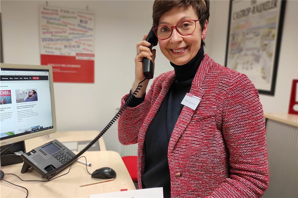 Alleinstehende Frau (88) im Hausflur betrogen: „Das ist schockierend“ Elisabeth Wigger-Düsing berät bei der Verbraucherzentrale zu Strom- und Gas-Fragen. Seit einigen Monaten kommt sie kaum noch zur Ruhe.