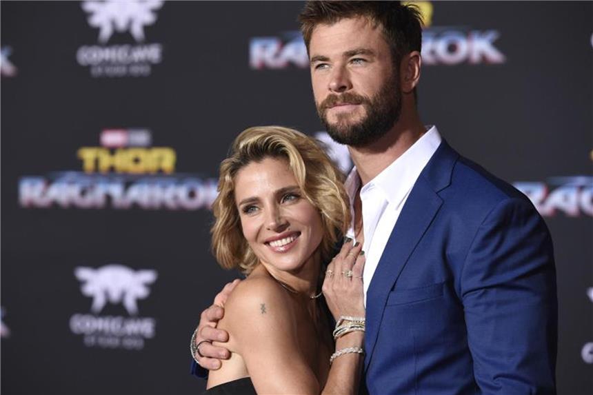 Chris Hemsworth gibt Ehefrau eine schwungvolle Tanzstunde Elsa Pataky und Chris Hemsworth haben Schwung. Foto: Chris Pizzello/Invision/AP