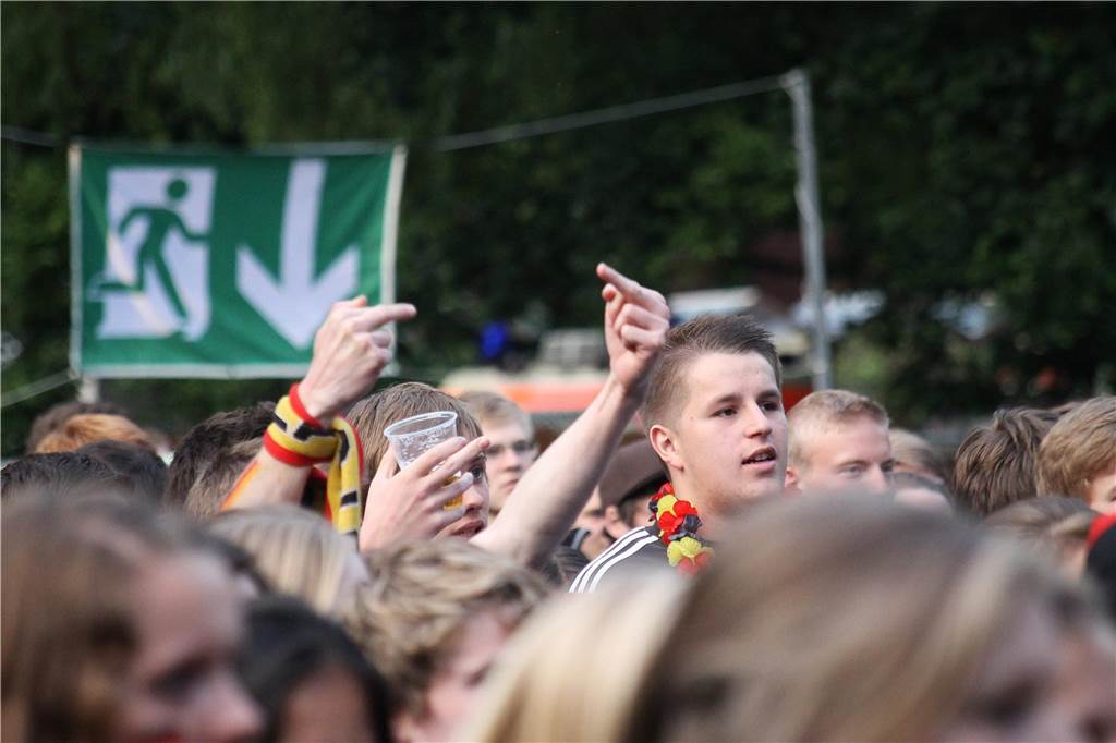 EM 2012: Lange mussten die Fans der deutschen Nationalmannschaft im Galen-Park zittern. Dafür war der Jubel nach dem 1:0 gegen Portugal groß.