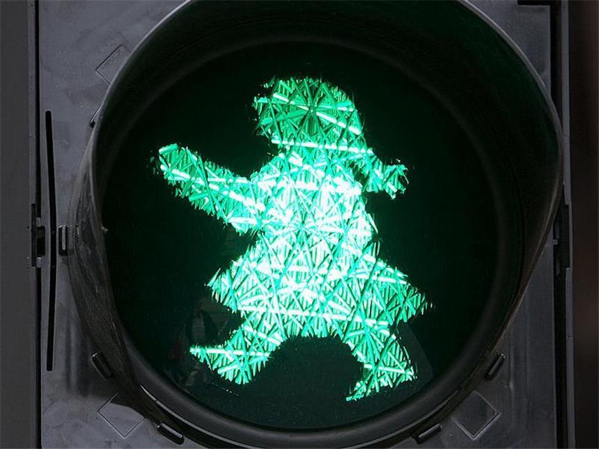 Ampelfrauen in ganz Dortmund möglich Emanzipation an einer Ampel: In Hamm ist schon eine Ampelfrau im Einsatz.