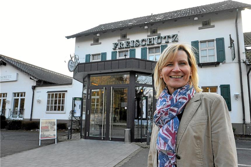Erste Gastronomen nehmen Gebühr für Reservierungen Emelie Prüsers Idee für den Freischütz: Der Kunde reserviert online und bezahlt vorher, kann direkt von zu Hause aus bestellen oder am Tisch vom Tablet aus.