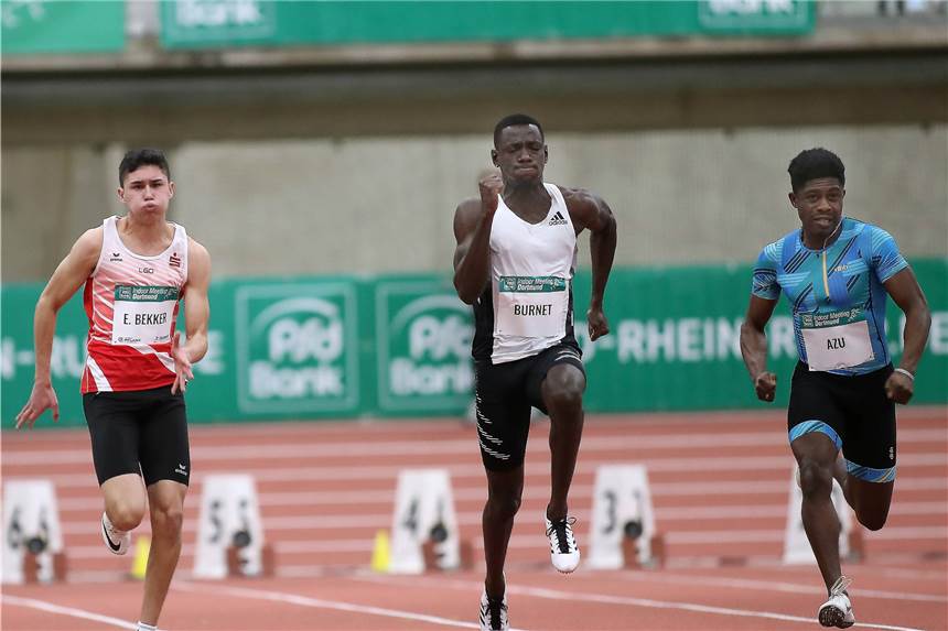 Emil Bekker (links) feierte nach einer Verletzungspause sein Comeback beim 60 Meter-Sprint.
