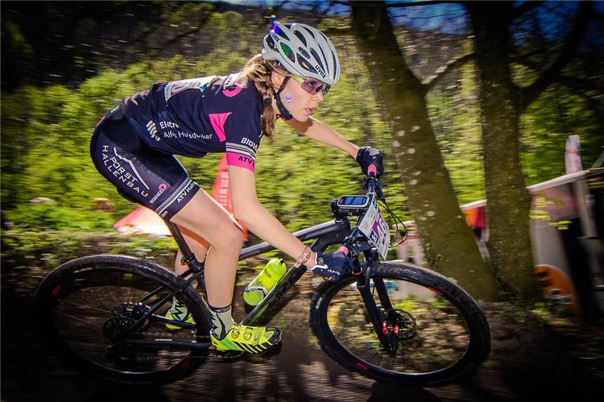 Blömeke setzt sich im April durch Emma Blömeke sammelte die ersten Weltcup-Punkte.