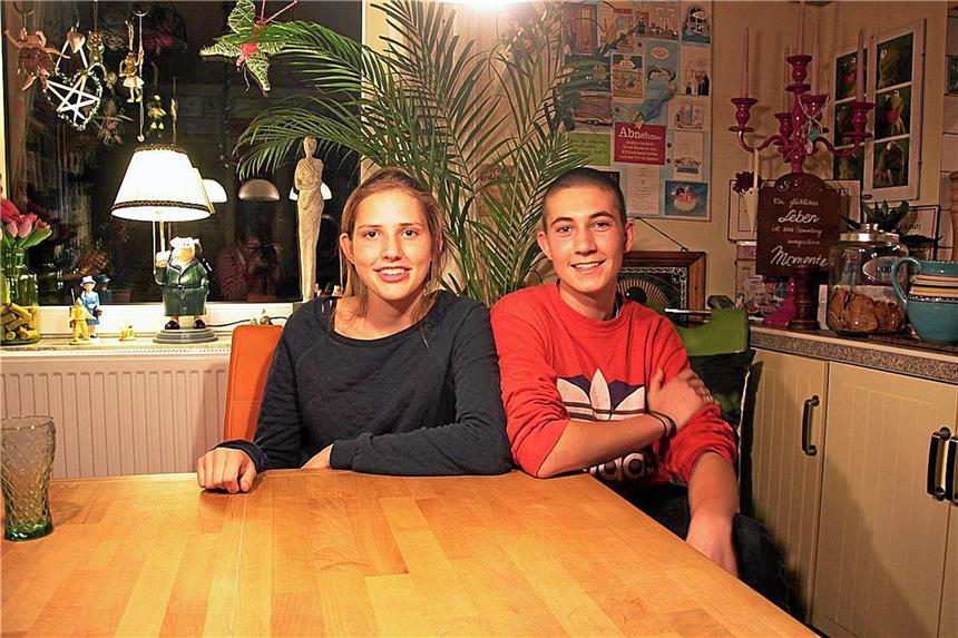 Was Herberner Schüler nach der Profilschule machen Emma Brinkmann und Michel Stalliwe machen an verschiedenen Schulen ihr Abitur.