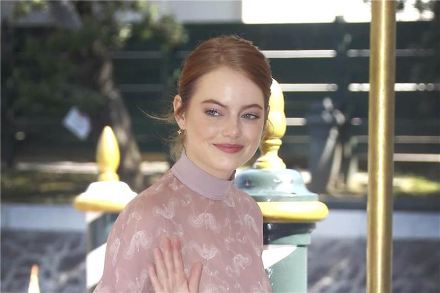 Film über lesbische Beziehungen von Queen Anne Emma Stone beim 75. Filmfest in Venedig. Foto: Joel C Ryan