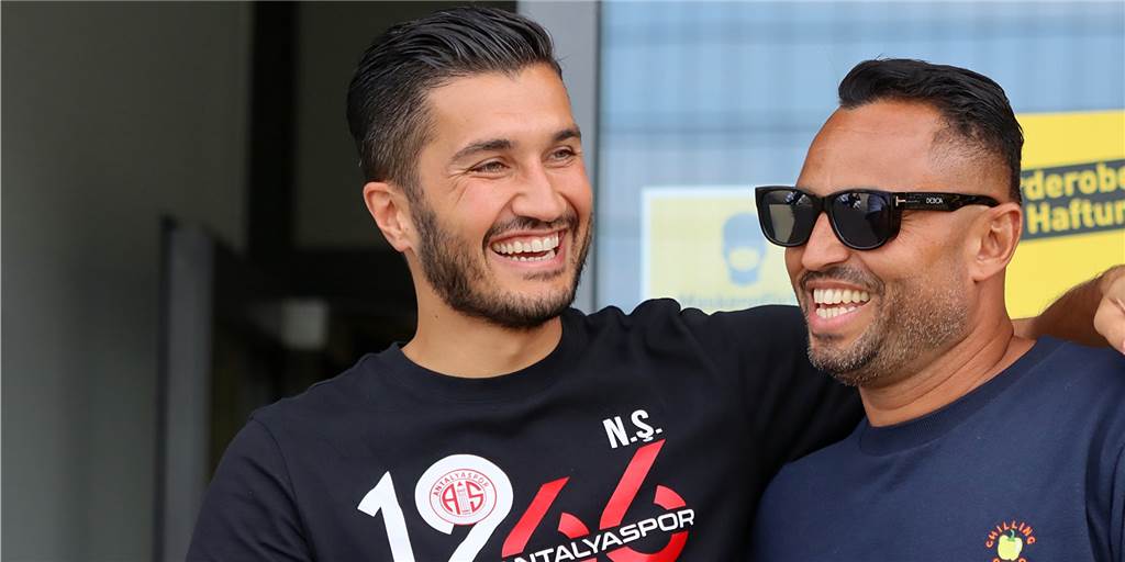 Ex-BVB-Profi Sahin: „Eigentlich müsste ich mich bei jedem meiner Trainer entschuldigen“ Emotionale Rückkehr nach Brackel: Ex-BVB-Profi Nuri Sahin (l.) und Antonio da Silva.