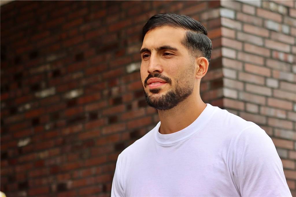 BVB-Vorbereitung nimmt Fahrt auf: Wo der Konkurrenzkampf tobt, wo der Kader Schwächen hat Emre Can schaut zur Seite.
