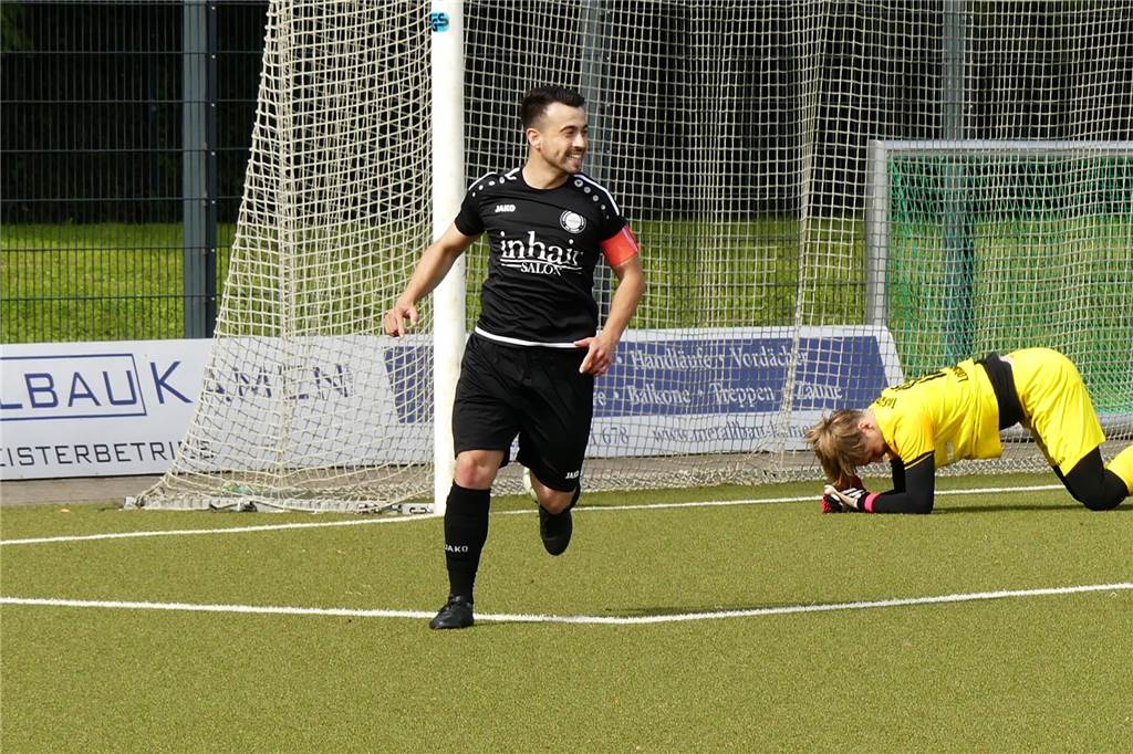 Geht dem VfL Kamen offensiv die Puste aus? Emre Demir ist Kapitän des VfL Kamen in der Bezirksliga 8.