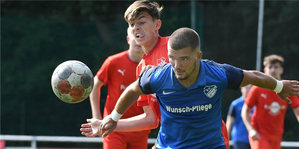 Gegen Weitmar: Für FC Frohlinde gehen Bochum-Wochen weiter Emre Hamut (r) und sein FC Frohlinde treffen auf den SC Weitmar.