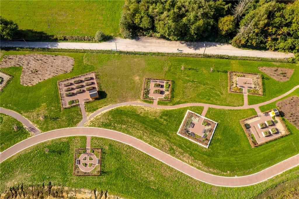 Endspurt im Osten der Stadt: „Emscherland“ wird in diesem Jahr eröffnet Pflanzbeete in origineller Anordnung