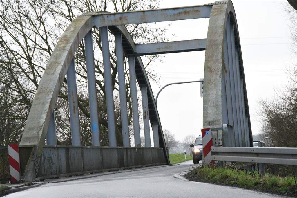 Stadt berät über neue Buslinie nach Bork: Gutachter für neues Angebot Die Lippebrücke in Vinnum