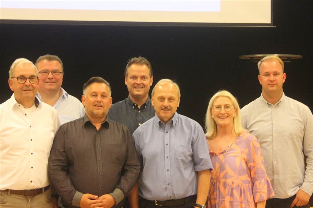 Lars Rohwer als Kommunikationschef zurückgetreten: Er war nur vier Monate im neuen Amt Ende August wurde Lars Rohwer (r.) als Teil des Vorstands und Ressortleiter-Teams vorgestellt.
