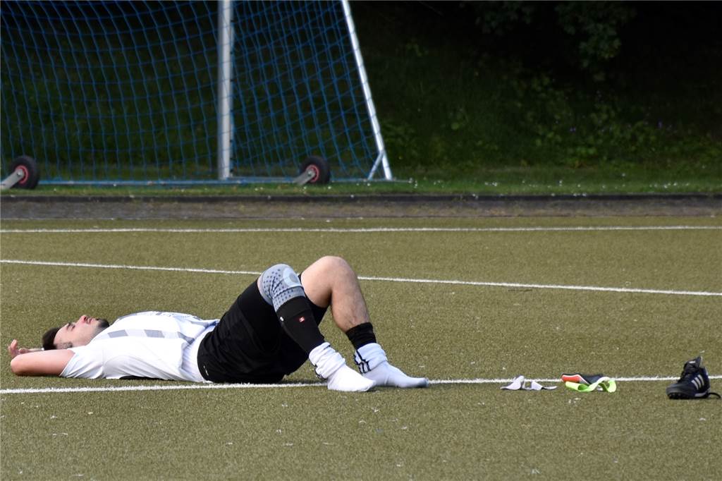 Der Abstieg wäre das Beste, was dem VfK Weddinghofen passieren kann Ende, aus und vorbei. Der VfK Weddinghofen und sein Kapitän Tolga Civak haben es aus eigener Kraft nicht geschafft den Abstieg in die Kreisliga B abzuwenden.