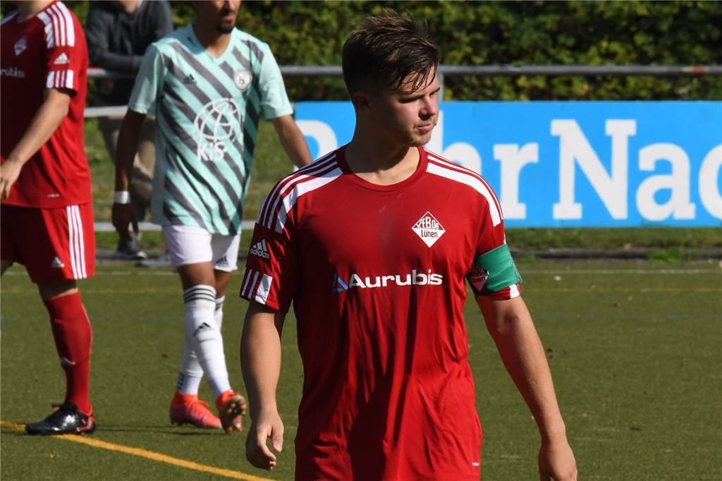 30-Meter-Knaller sichert VfB Lünen einen Punkt: Dennis Schulz mit klarer Meinung zum Saisonstart Ende des vergangenen Jahres wechselte Dennis Schulz von BW Alstedde zum VfB Lünen.