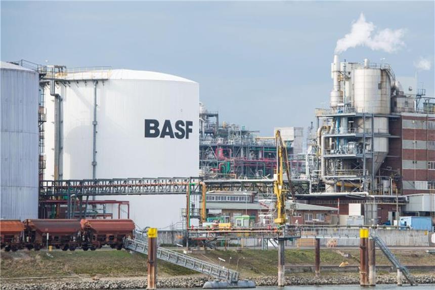 Millionenbetrug bei BASF? Ende Januar wurden Arbeitsplätze und Wohnungen von BASF-Mitarbeitern und Vertretern externer Firmen durchsucht. Foto: Uwe Anspach