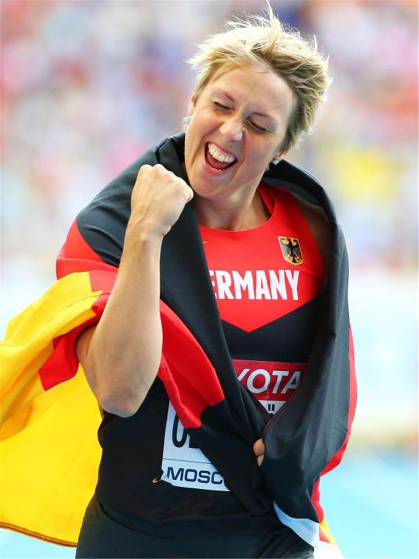 Endlich Gold: Obergföll landet den großen Wurf Endlich die Gold-Medaille: Christina Obergföll triumphiert. Foto: Srdjan Suki