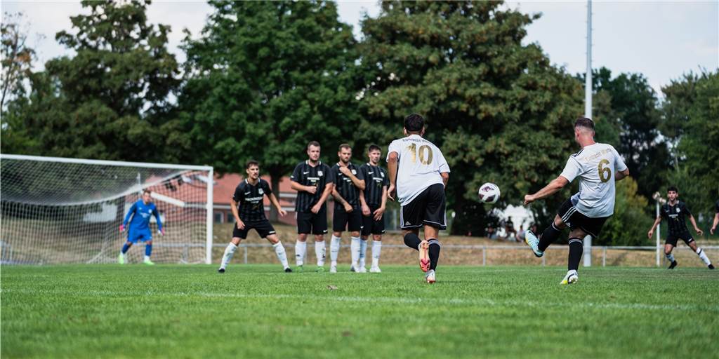 Die besten Bilder vom Fußball-Wochenende in Werne und Herbern Endlich gehts wieder los! Für die meisten Teams aus Werne und Herbern hat am Sonntag der Spielbetrieb wieder begonnen. Dabei gab es Kampf, Jubel und Leidenschaft. Wir waren mit der Kamera dabei.