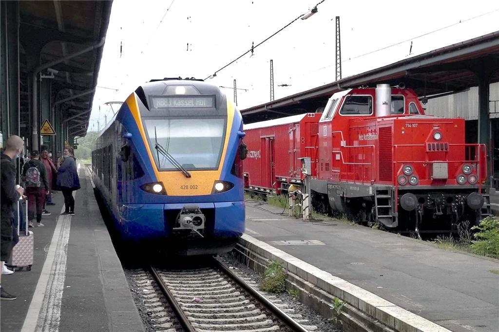 Erstmal in die falsche Richtung: Schwerter trickst überfüllten Zug aus Endlich in Kassel Hauptbahnhof: Nach dem Umsteigen in Warburg erreichte Wolfgang Güttler mit der Regionalbahn aus Göttingen sein Ziel.