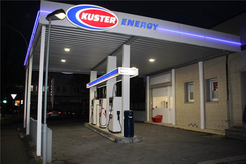 Neue Tankstelle in Brambauer ohne Personal eröffnet Tankstelle von außen