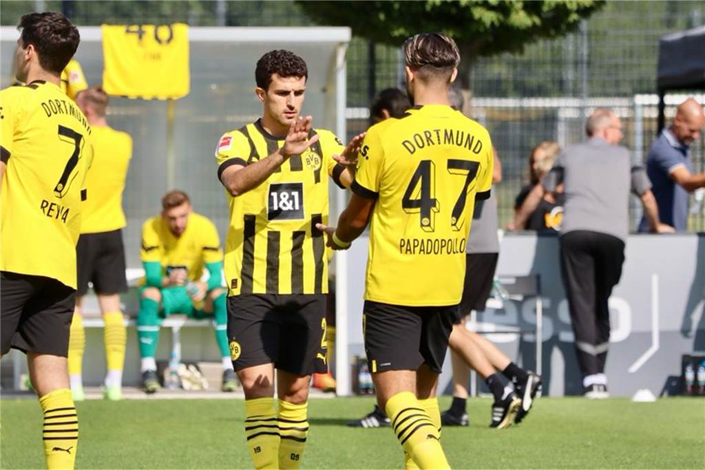1:1 beim Wiedersehen mit Sahin: Zwei BVB-Profis geben ihr Comeback Endlich wieder auf dem Platz: Mateu Morey.