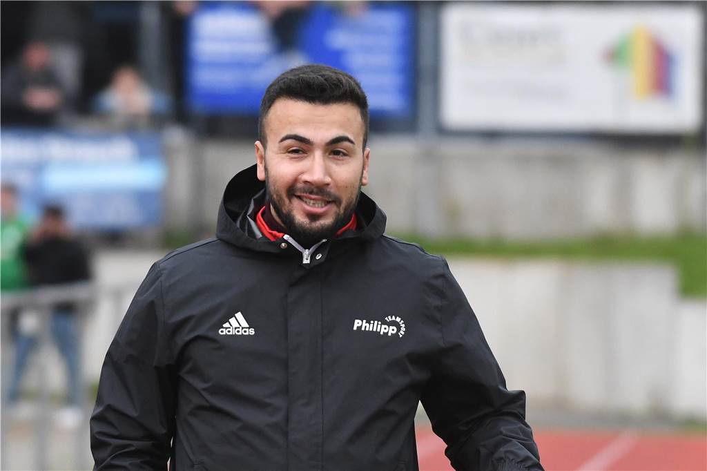 Neue Details zum Spielabbruch entlasten Eintracht-Urgestein: Ickerns „Django“ beteuert Unschuld Enes Calsikan ist Trainer von Eintracht Ickern.