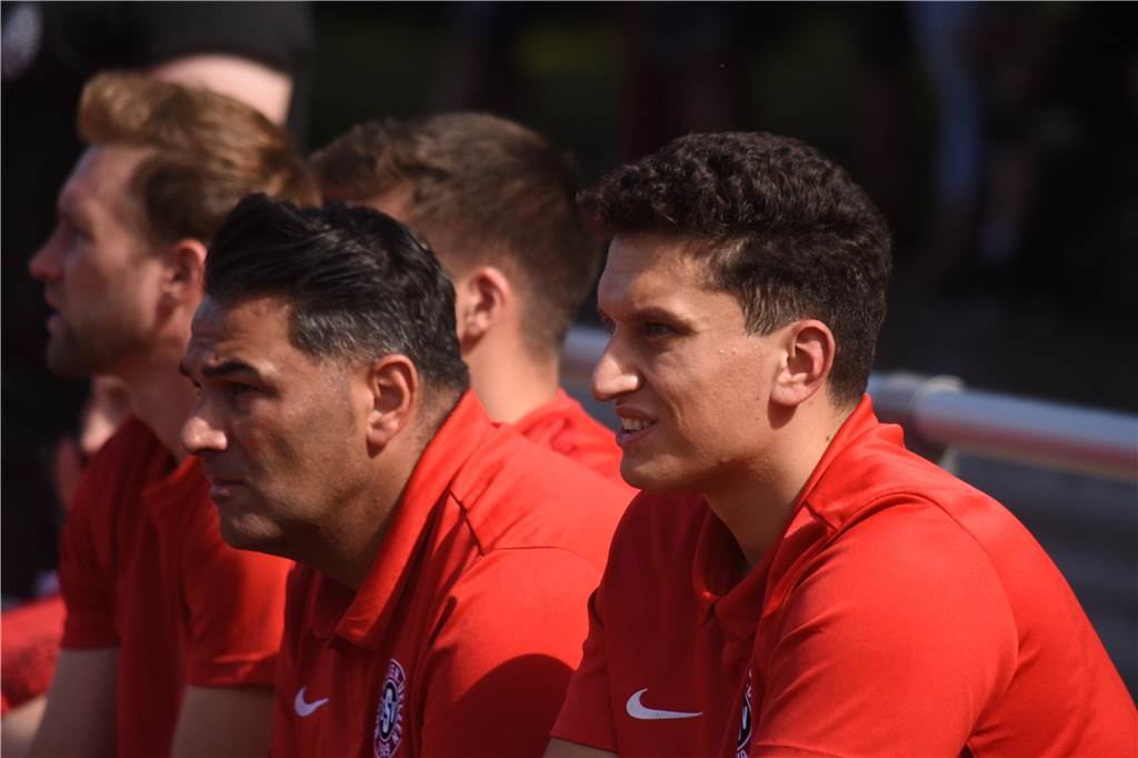 Enes Karaaslan (r.) war neben Tuncay Sönmez Co-Trainer beim SSV Mühlhausen.