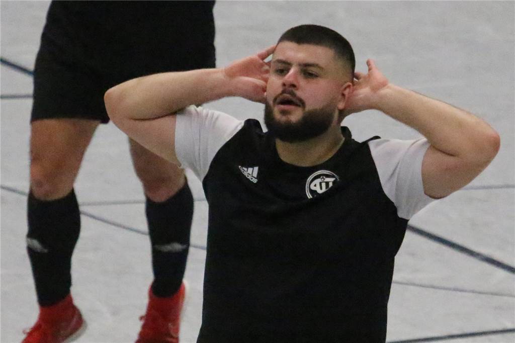Kamener SC holt neuen Offensivspieler: „Der hat nen echten Pfund“ Enes Yavuz is back beim KSC. Der Stürmer läuft zur Rückserie wieder an der Gutenbergstraße auf.