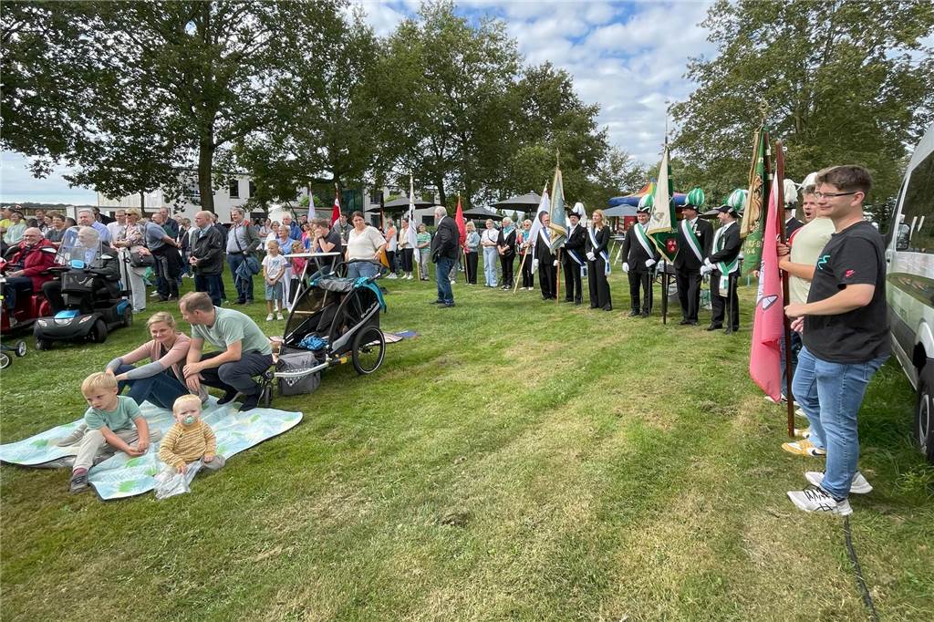 Enorm war die Resonanz auf den Open-Air-Gottesdienst, mit dem symbolisch der Start des Pastoralen Raumes SVS erfolgte. 