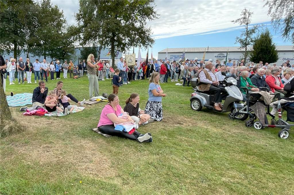 Enorm war die Resonanz auf den Open-Air-Gottesdienst, mit dem symbolisch der Start des Pastoralen Raumes SVS erfolgte. 