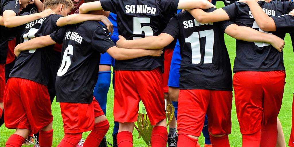 Gebühren für Trikotwerbung: Fußballkreis sieht sie in der Jugend als „nicht praktikabel“ an Entlastung für die Vereine: Der Fußballkreis verzichtet in dieser Saison darauf, Gebühren für die Genehmigung von Trikots im Jugendbereich einzuziehen.