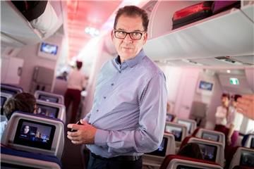 Entwicklungsminister Gerd Müller auf dem Weg nach Bagdad. Foto: Kay Nietfeld