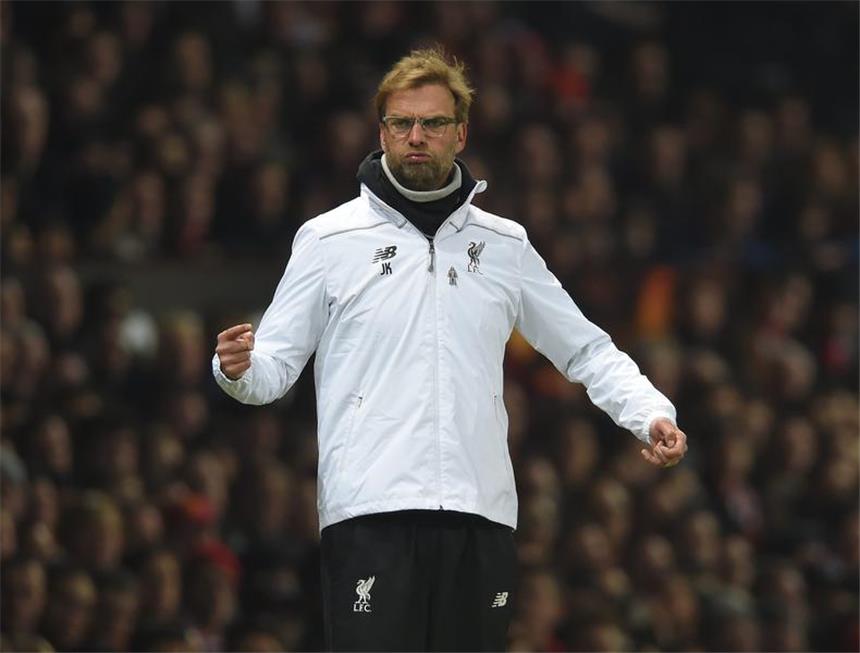 BVB trifft im Viertelfinale auf Klopp und Liverpool epa05217222 Liverpool's manager Juergen Klopp reacts during the UEFA Europa League round of 16 soccer match between Manchester United and Liverpool at Old Trafford in Manchester, Britain, 17 March 2016. EPA/PETER POWELL +++(c) dpa - Bildfunk+++