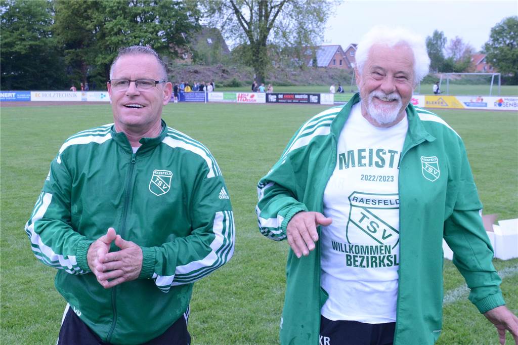 Christian Gabmaier und Klaus Redmann feiern den Aufstieg