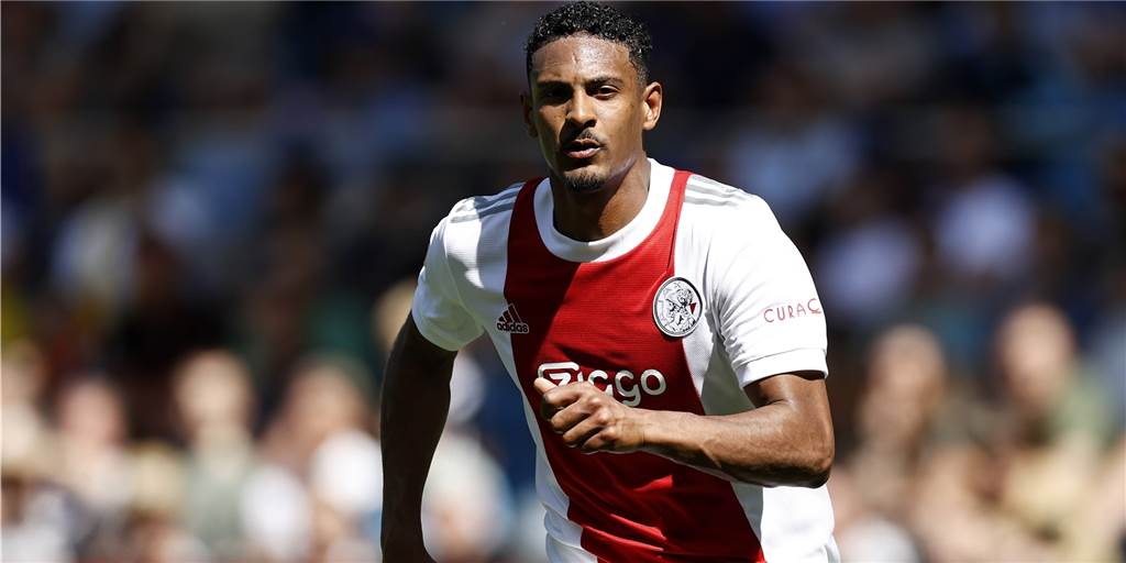 BVB-Stürmersuche vor dem Ende: Deshalb ist Sebastien Haller die beste Lösung Sebastien Haller läuft im Trikot von Ajax Amsterdam.