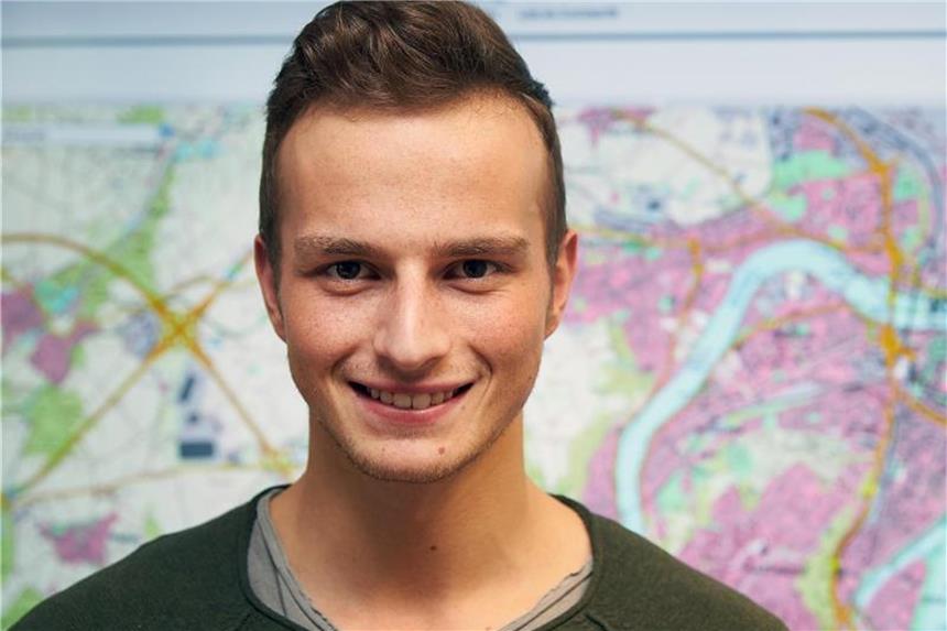 Wie werde ich Geomatiker/in? Erdkunde und Mathematik hatten es Michael Böhme schon immer angetan - da lag die Ausbildung zum Geomatiker nahe. Foto: Thomas Frey/dpa-tmn