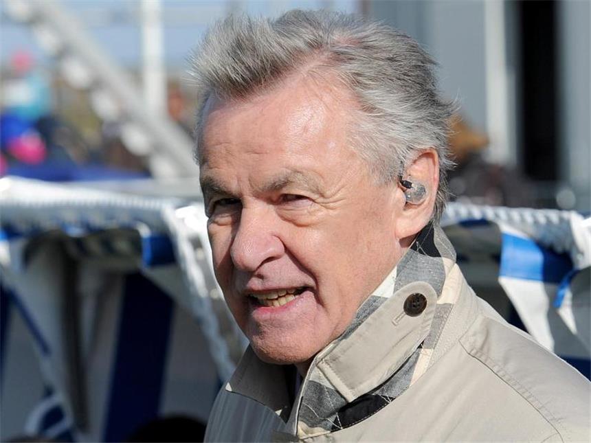 Hitzfeld stützt Bayern-Coach Ancelotti beim Thema Müller Erfolgstrainer Ottmar Hitzfeld stärkt Carlo Ancelotti in der Causa Thomas Müller. Foto: Ingo Wagner