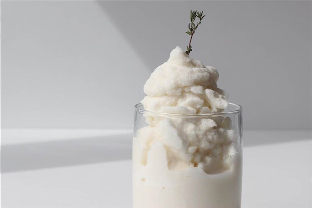 Eis, Sorbet & Frozen Yoghurt: Sommerhits ohne Eismaschine zitronensorbet im glas