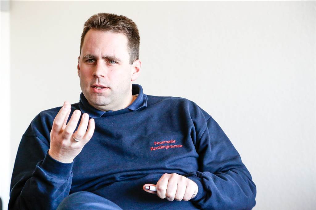Tesche weist Mobbingvorwurf zurück und kritisiert Berichterstattung Recklinghausens Feuerwehrleiter Thorsten Schild