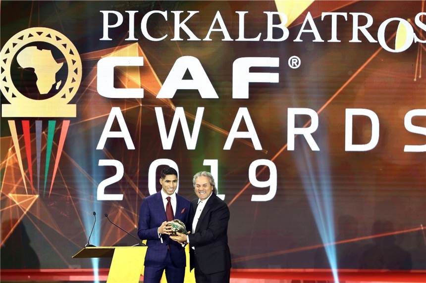 Bester Nachwuchsspieler Afrikas: Große Ehre für BVB-Allrounder Achraf Hakimi Erhielt die zweite Auszeichnung binnen weniger Tage: Achraf Hakimi (l.).